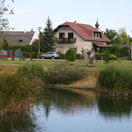 Fazekas Vendeghaz Guest house *